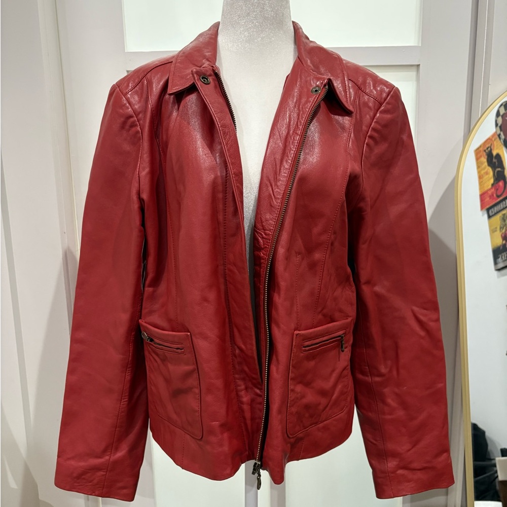 Vintage red leather jacket with zipper closure!